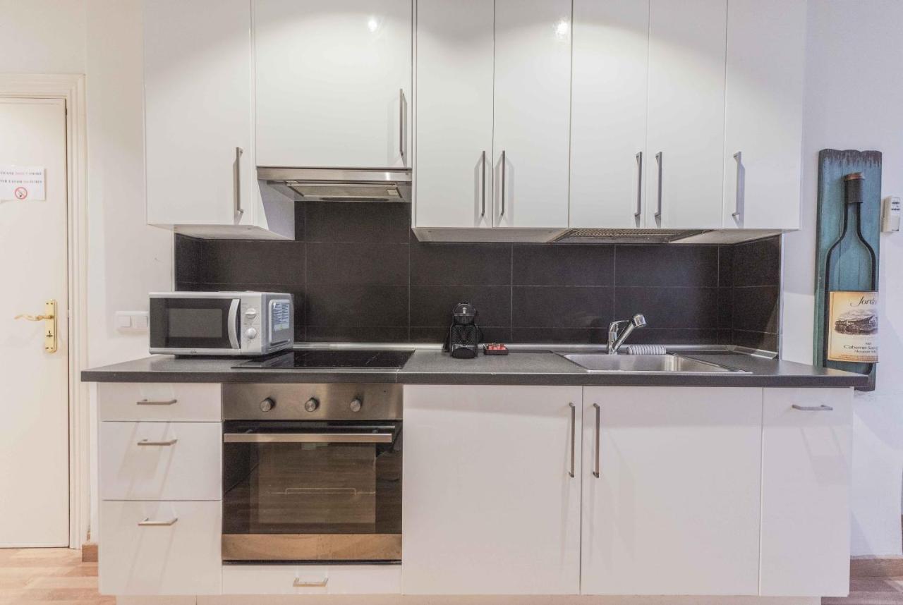 Апартаменты Modern Gem In Heart Of Malaga, Near Sights Rems Экстерьер фото
