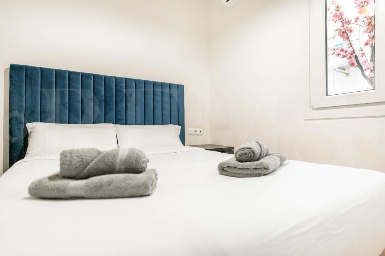 Апартаменты Modern Gem In Heart Of Malaga, Near Sights Rems Экстерьер фото